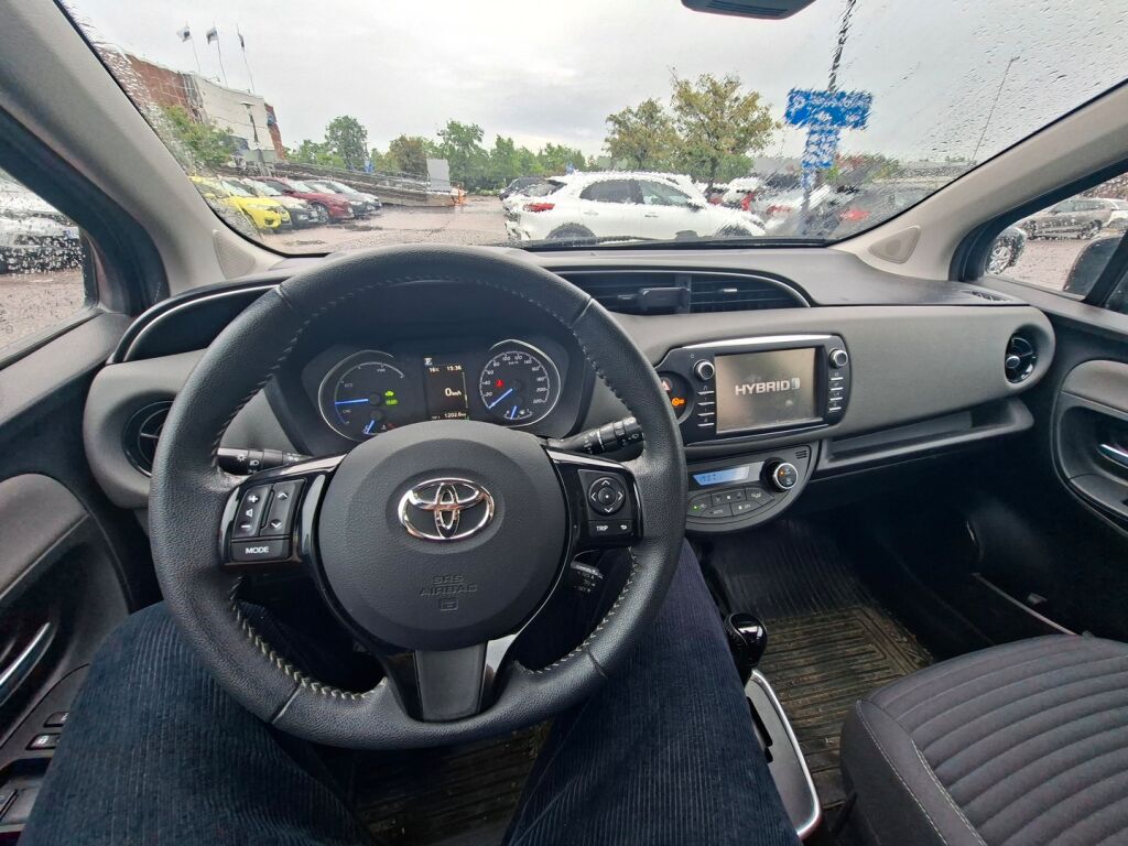 Toyota Yaris 2019 Harmaa