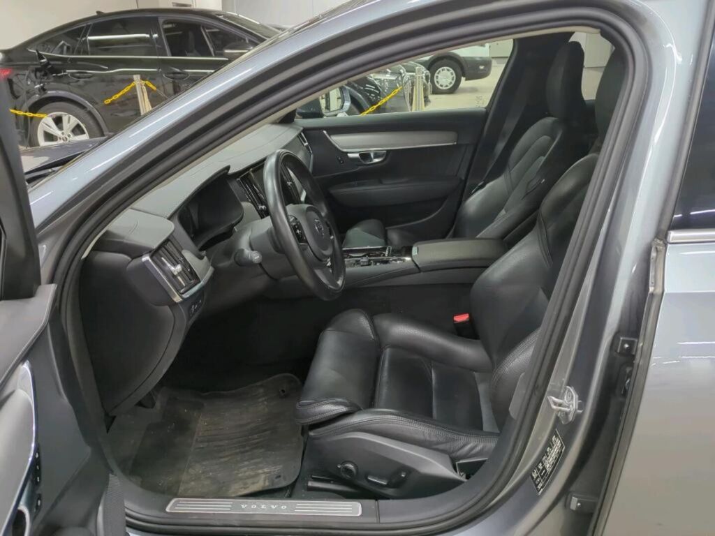 Volvo S90 2019 Harmaa