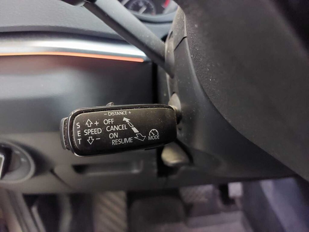 Skoda Karoq 2019 Ruskea (beige)