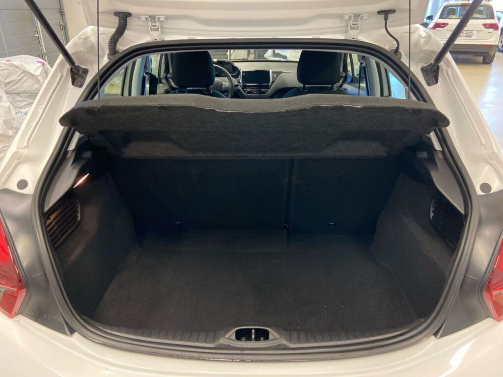 Peugeot 208 2019 Valkoinen