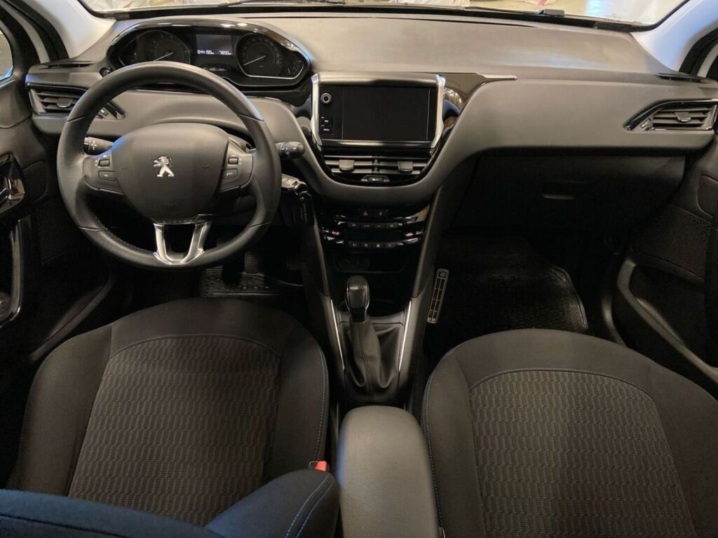Peugeot 208 2019 Valkoinen