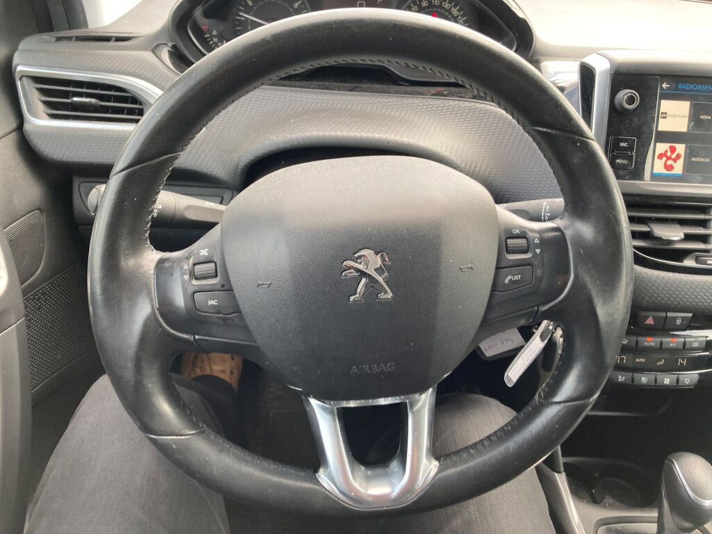 Peugeot 2008 2018 Metallinhohto Harmaa