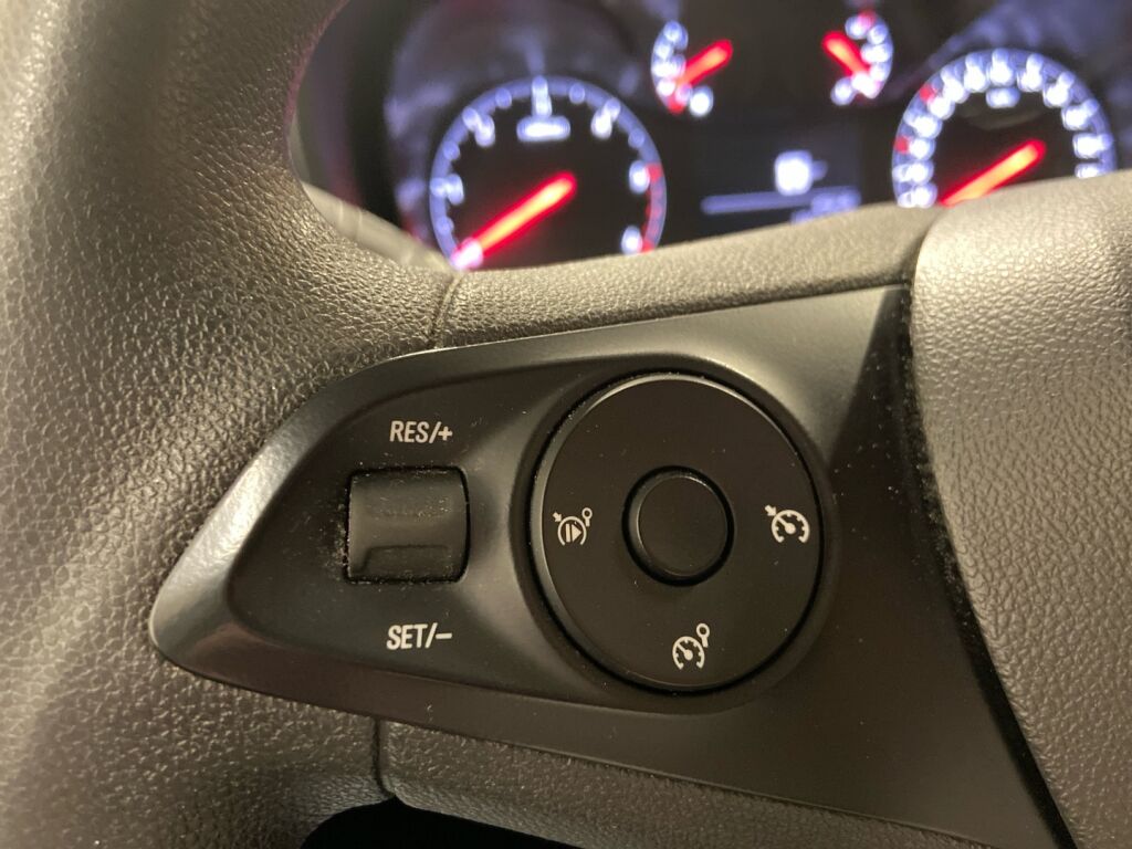 Opel Combo 2019 Valkoinen