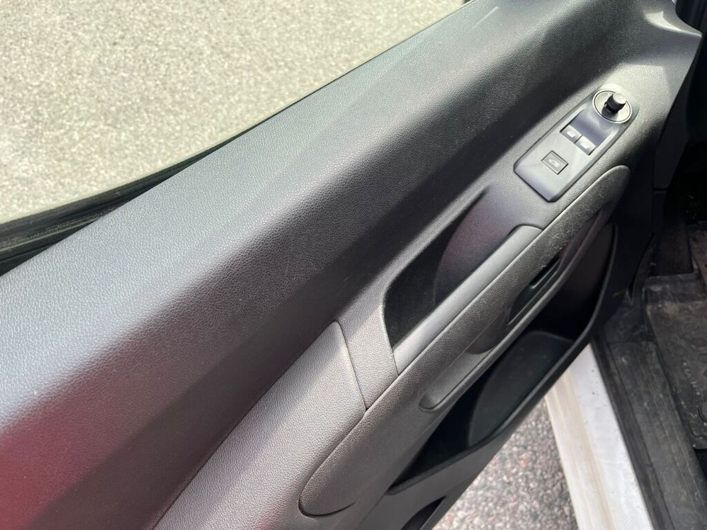Opel Combo 2019 Valkoinen