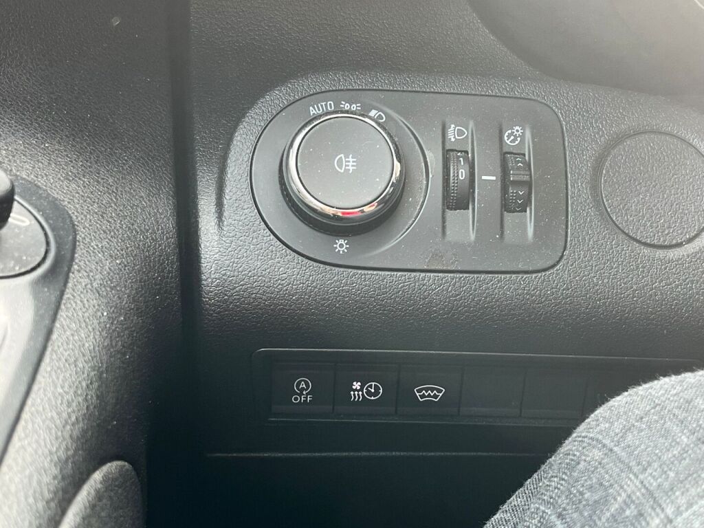 Opel Combo 2019 Valkoinen