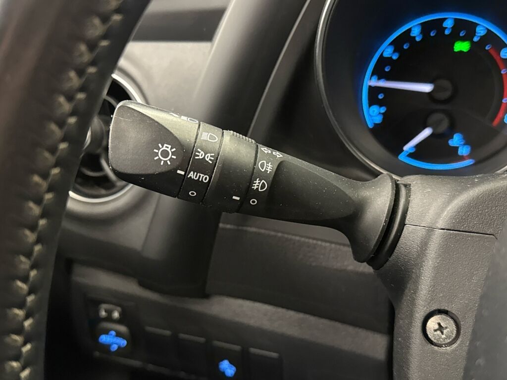 Toyota Auris 2018 Valkoinen