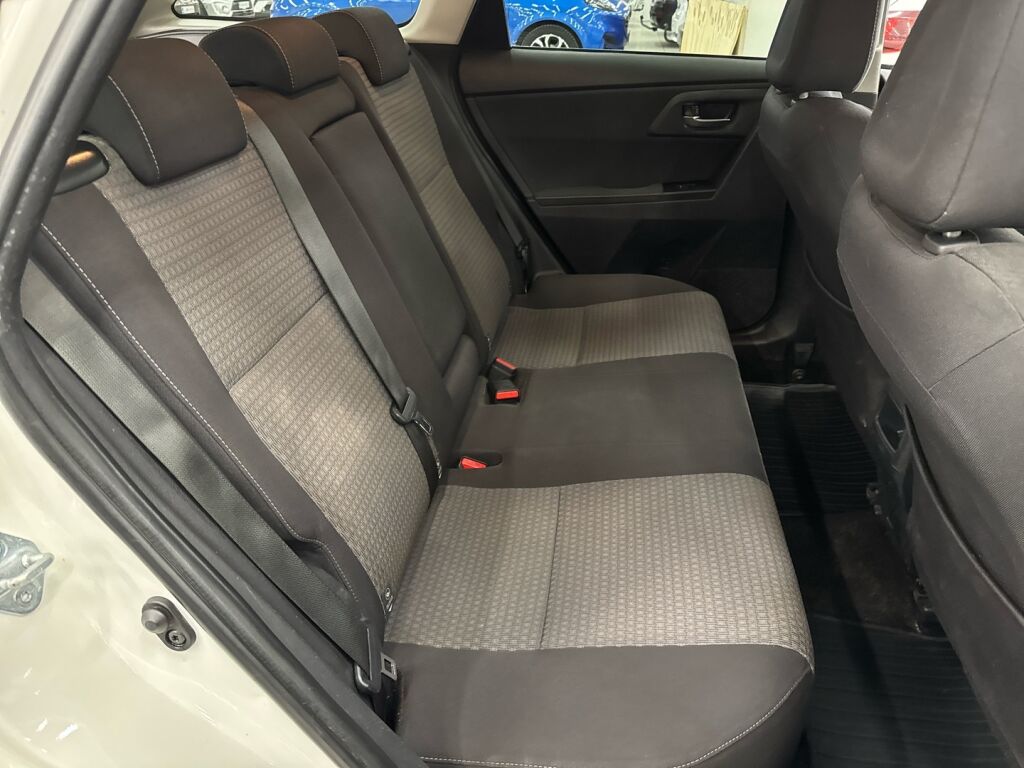 Toyota Auris 2018 Valkoinen