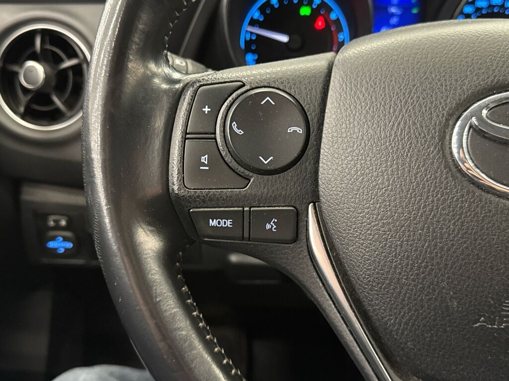 Toyota Auris 2018 Valkoinen