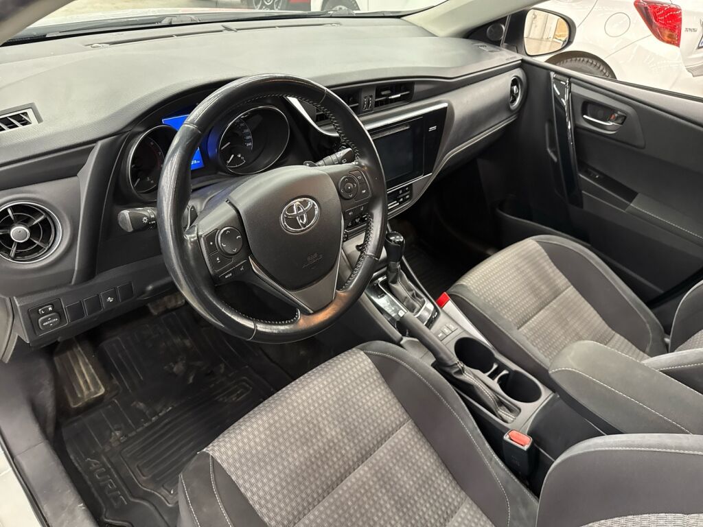 Toyota Auris 2018 Valkoinen