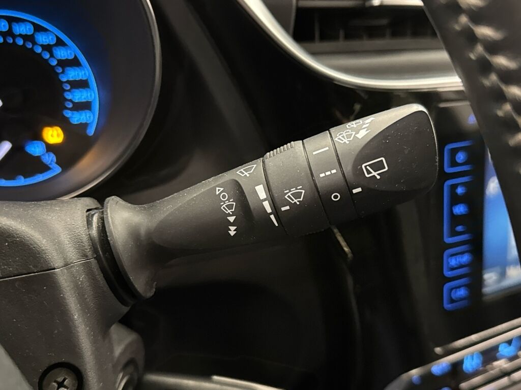 Toyota Auris 2018 Valkoinen