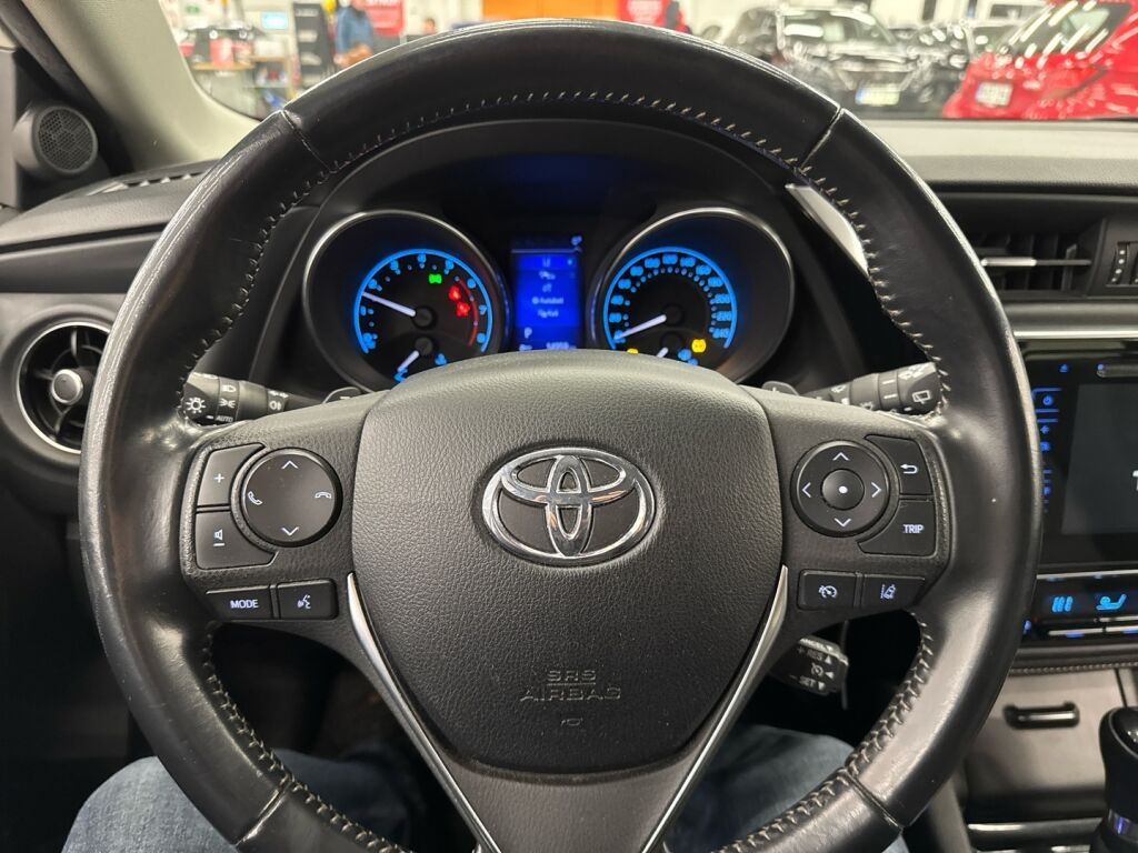 Toyota Auris 2018 Valkoinen