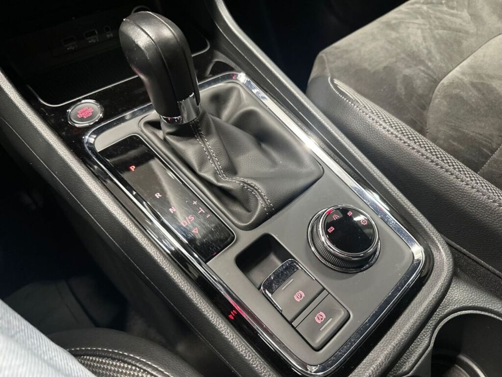 Seat Ateca 2019 Musta