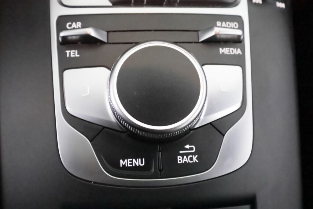 Audi A3 2019 Valkoinen