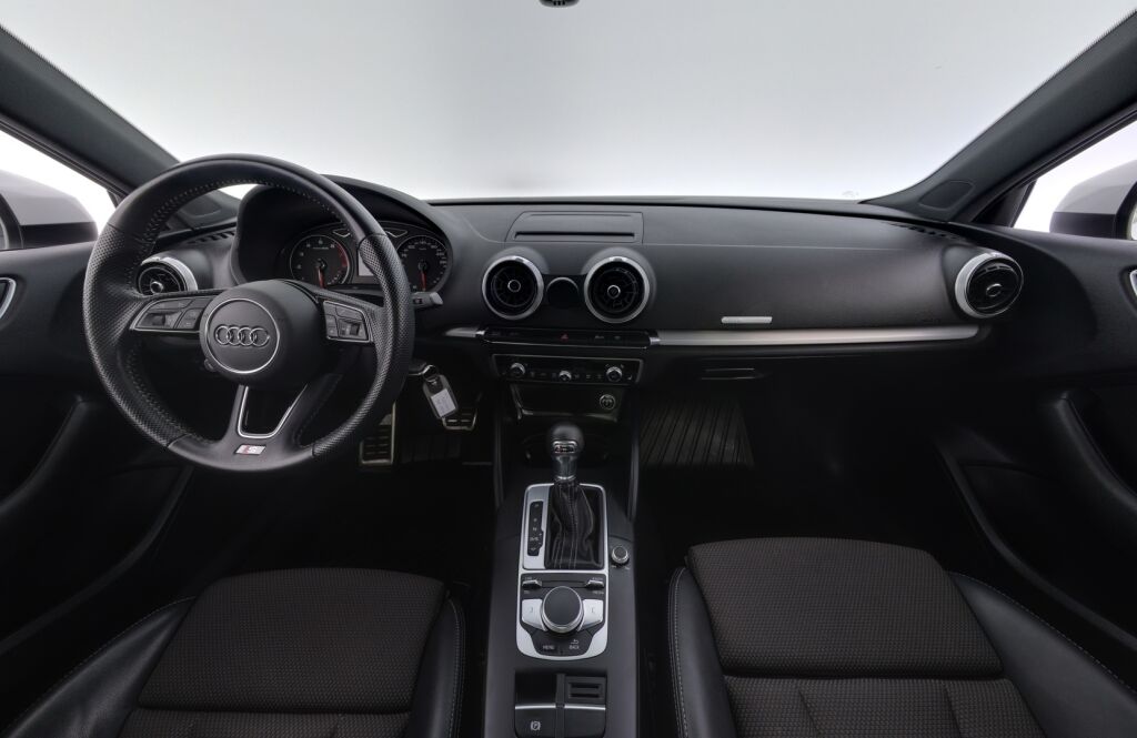 Audi A3 2019 Valkoinen
