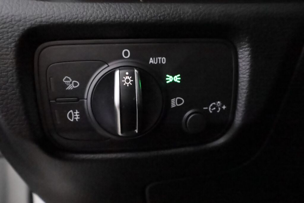 Audi A3 2019 Valkoinen