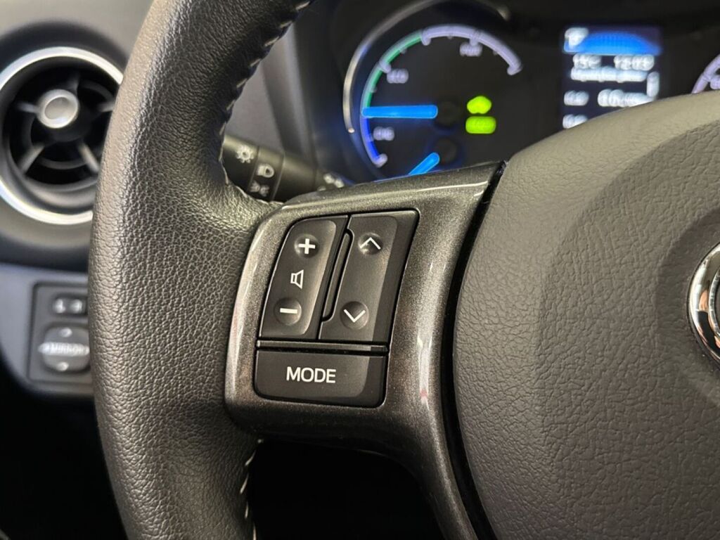 Toyota Yaris 2020 Musta