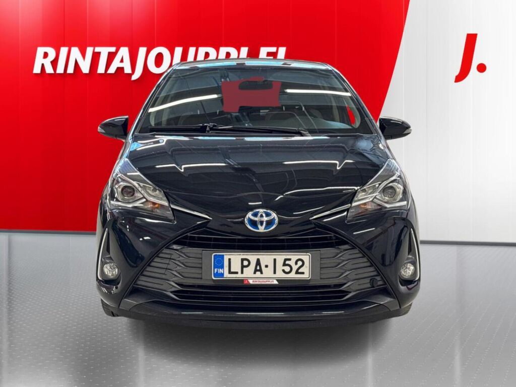 Toyota Yaris 2020 Musta