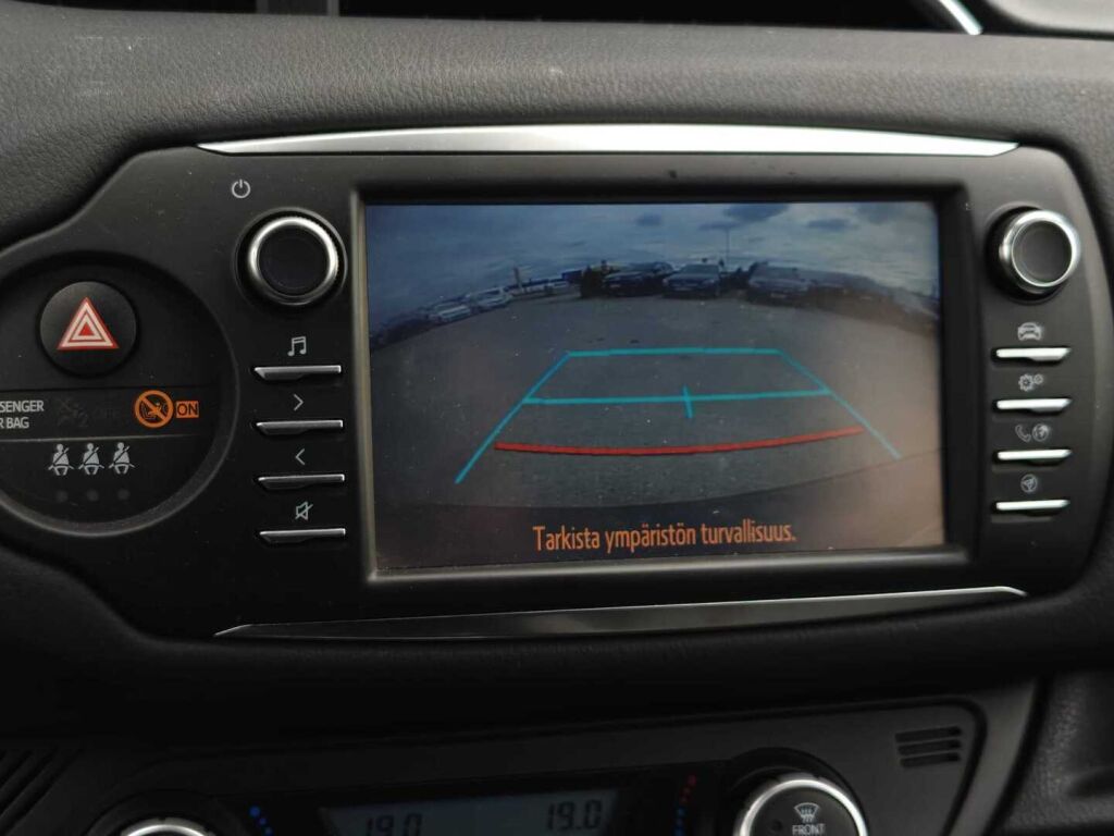 Toyota Yaris 2020 Musta