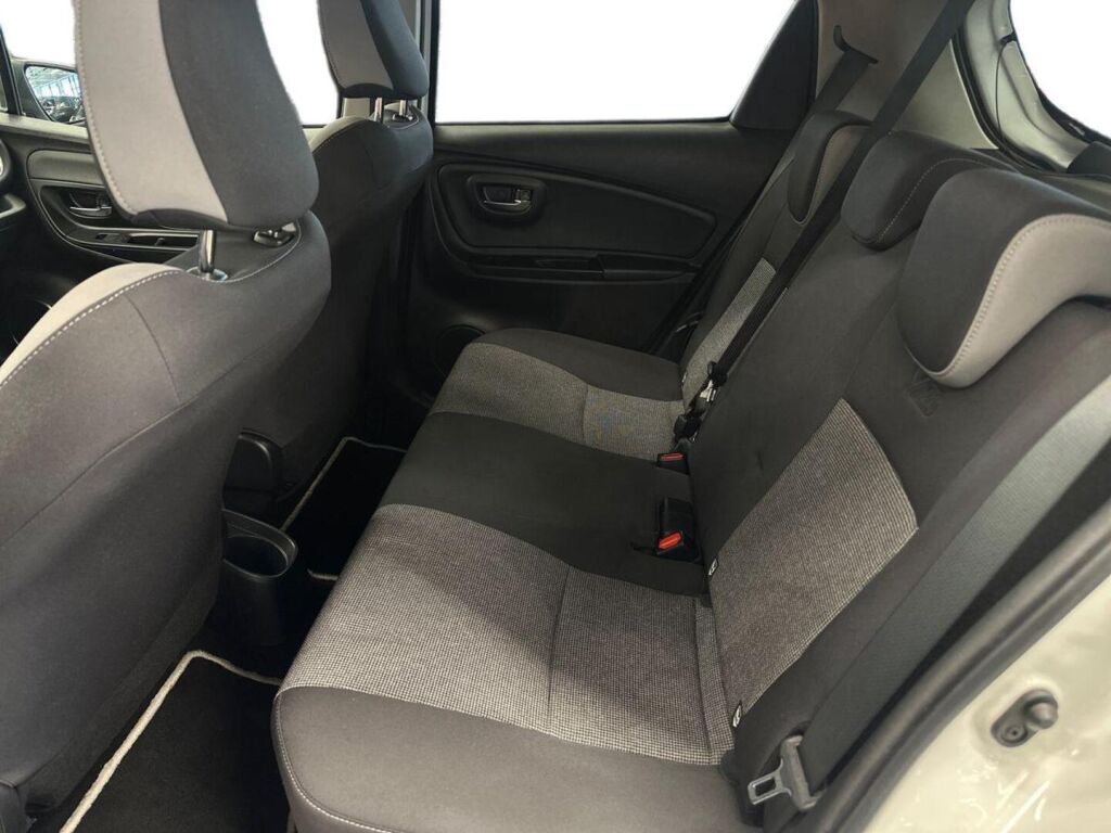 Toyota Yaris 2020 Valkoinen