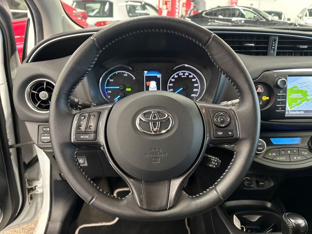 Toyota Yaris 2020 Valkoinen