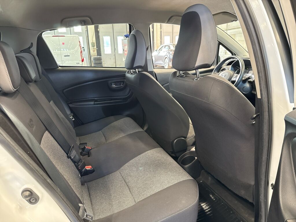 Toyota Yaris 2020 Valkoinen