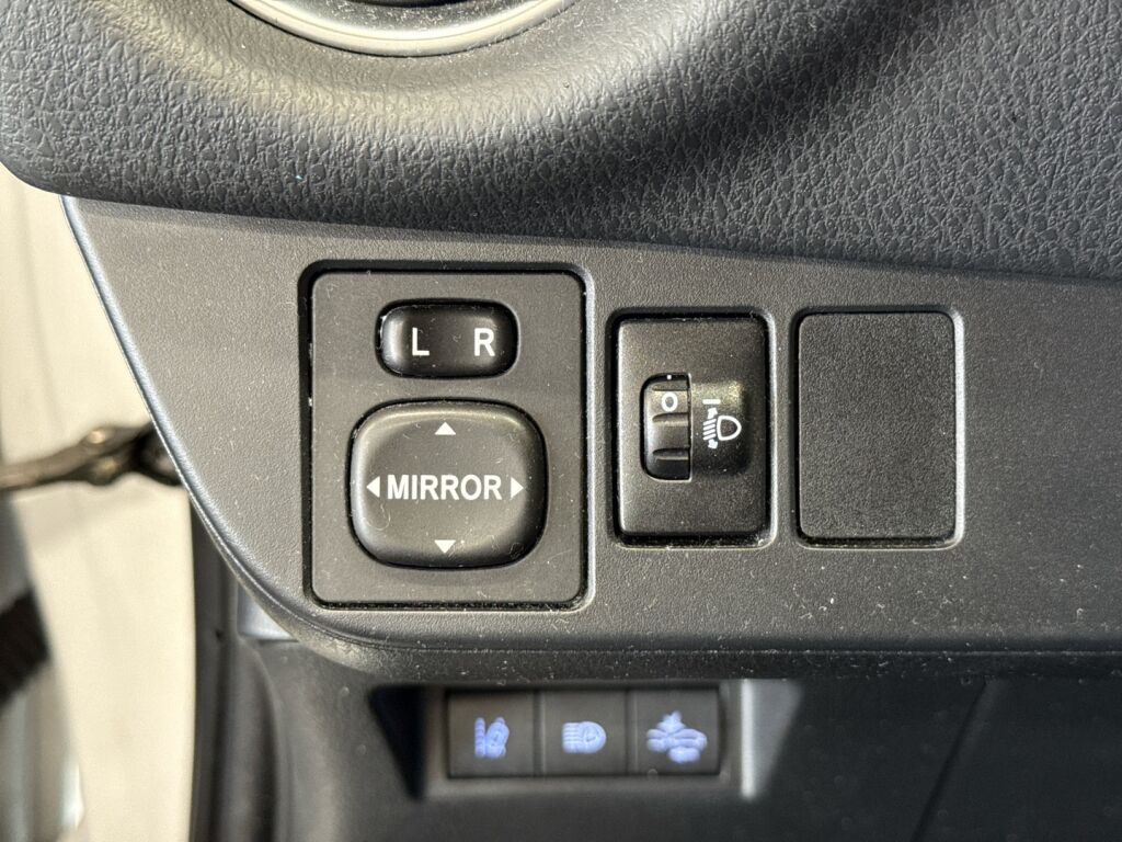 Toyota Yaris 2020 Valkoinen