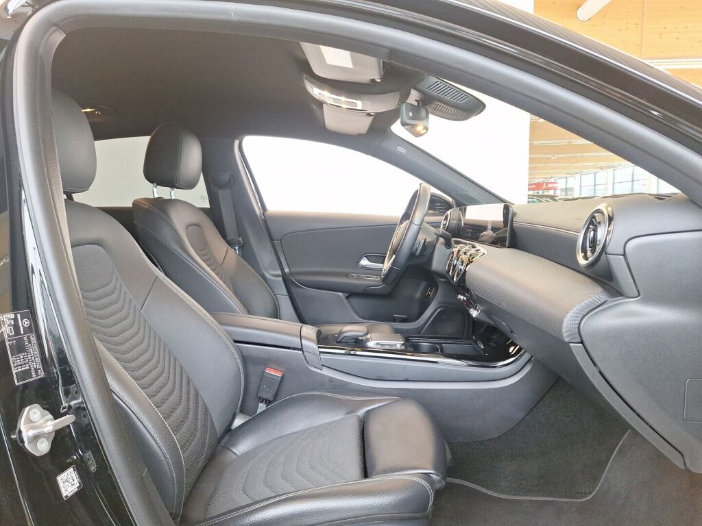 Mercedes-Benz A 2020 Musta