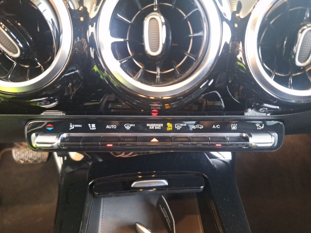 Mercedes-Benz A 2020 Musta