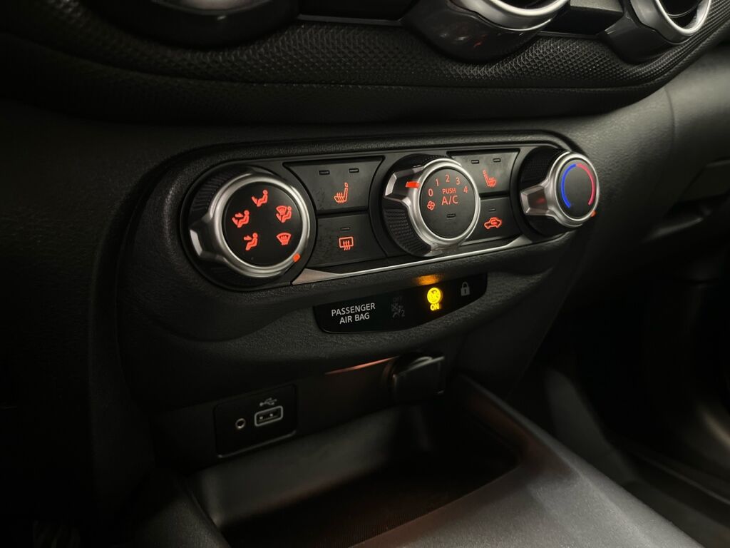 Nissan Juke 2021 Punainen