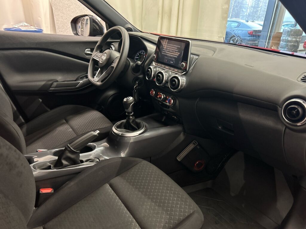 Nissan Juke 2021 Punainen