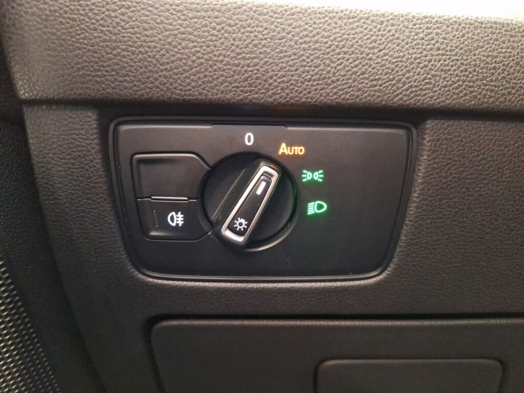 Volkswagen Passat 2018 Valkoinen