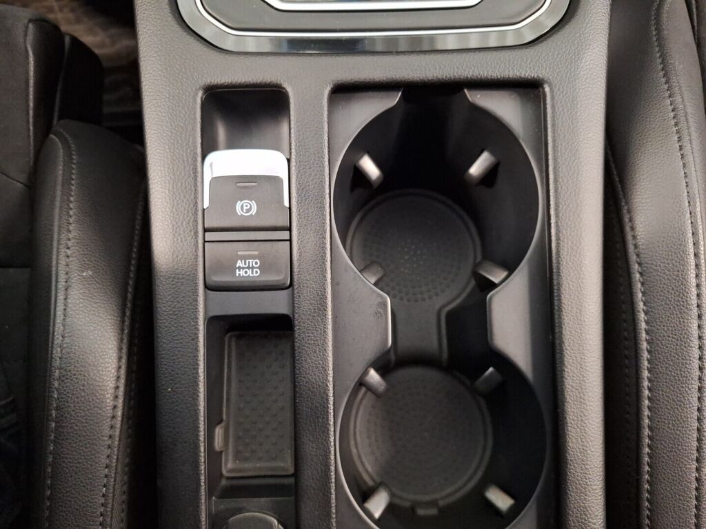 Volkswagen Passat 2018 Valkoinen