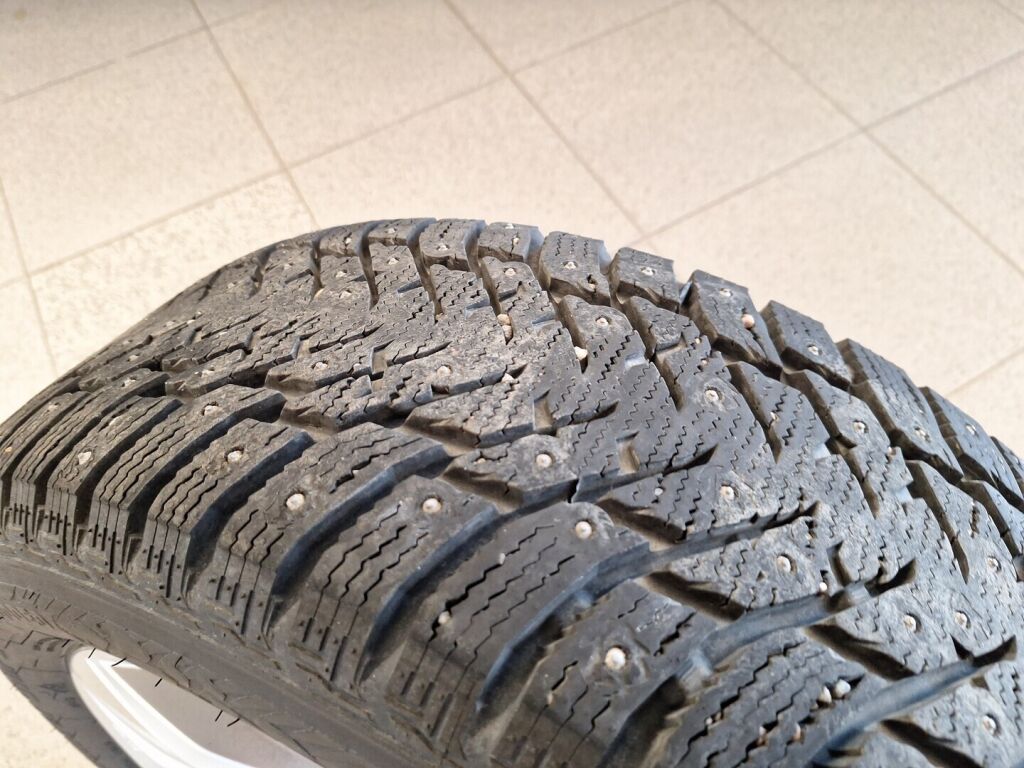 Volkswagen Passat 2018 Valkoinen