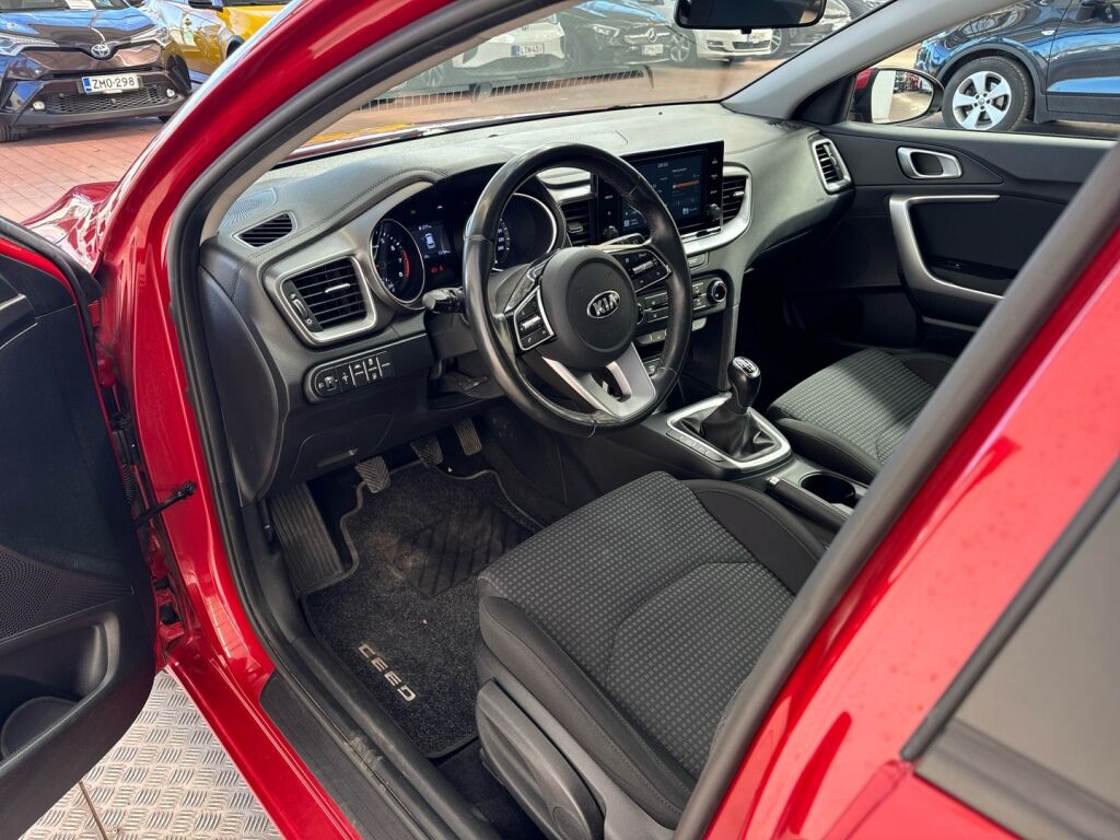 Kia Ceed 2020 Punainen