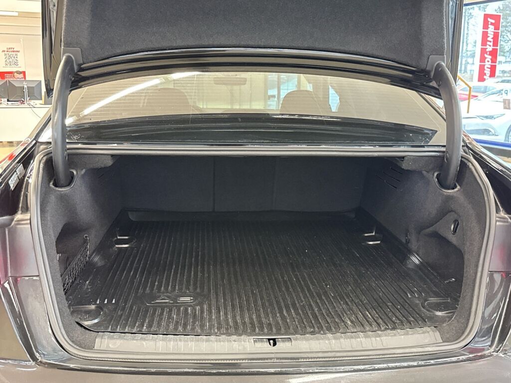 Audi A6 2021 Harmaa