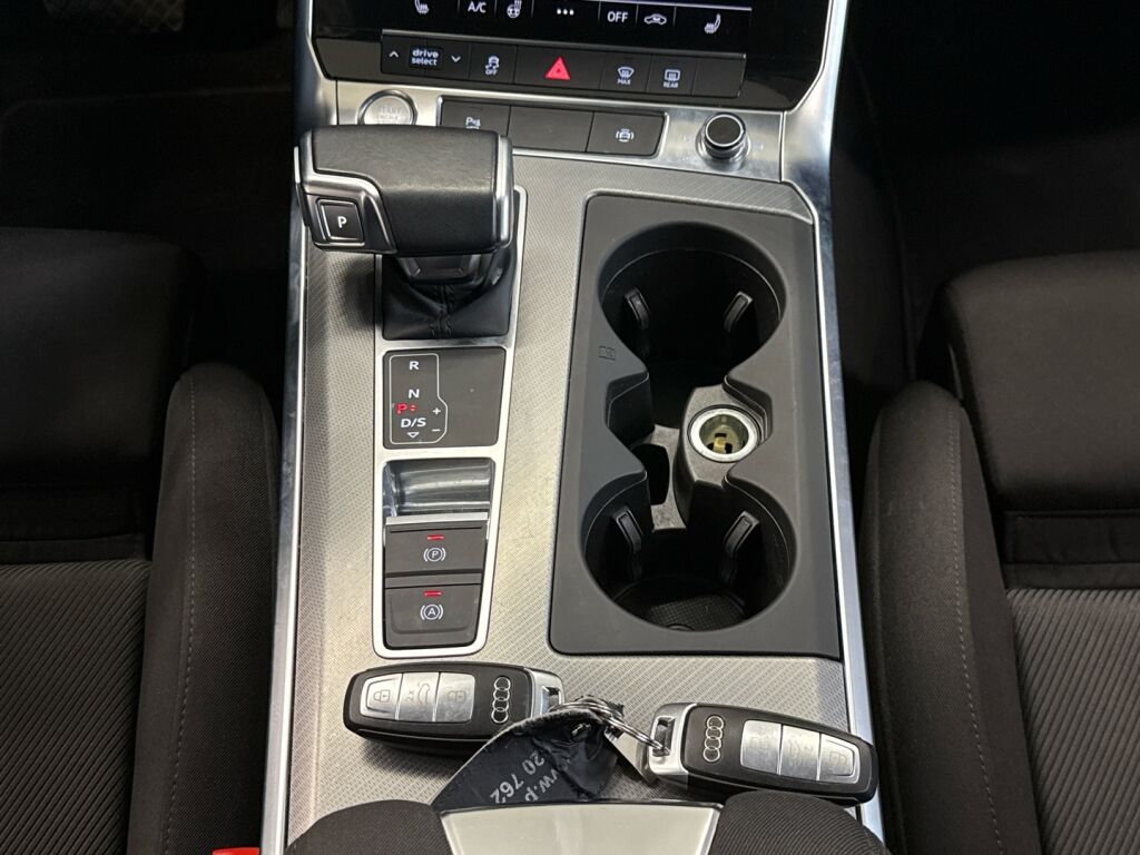 Audi A6 2021 Harmaa