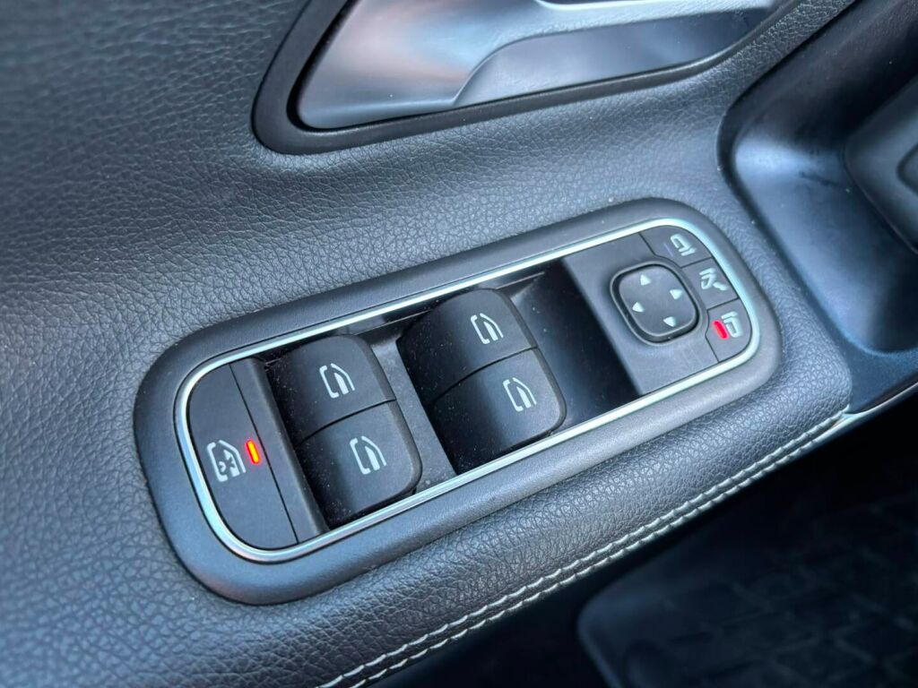 Mercedes-Benz CLA 2020 Musta