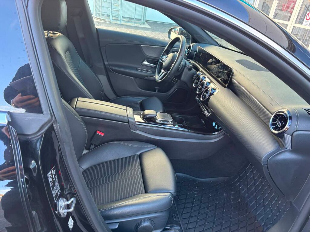 Mercedes-Benz CLA 2020 Musta