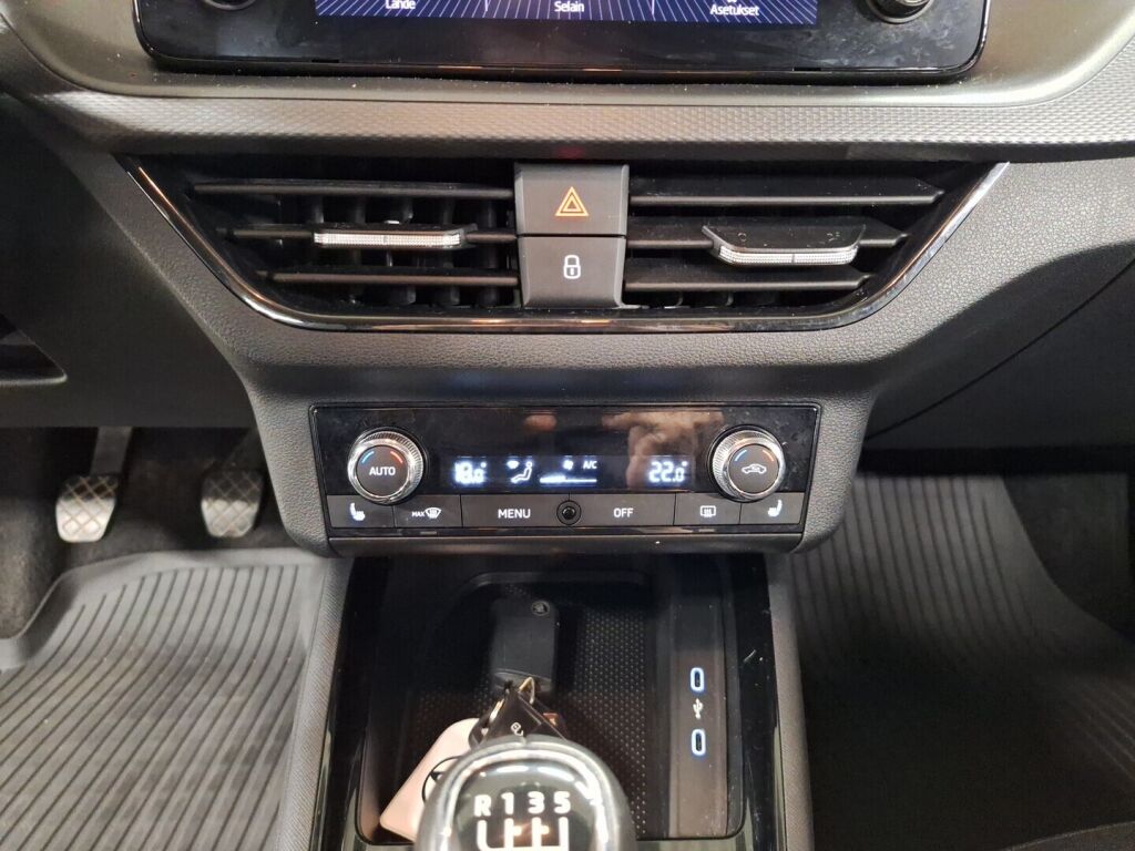 Skoda Scala 2020 Valkoinen