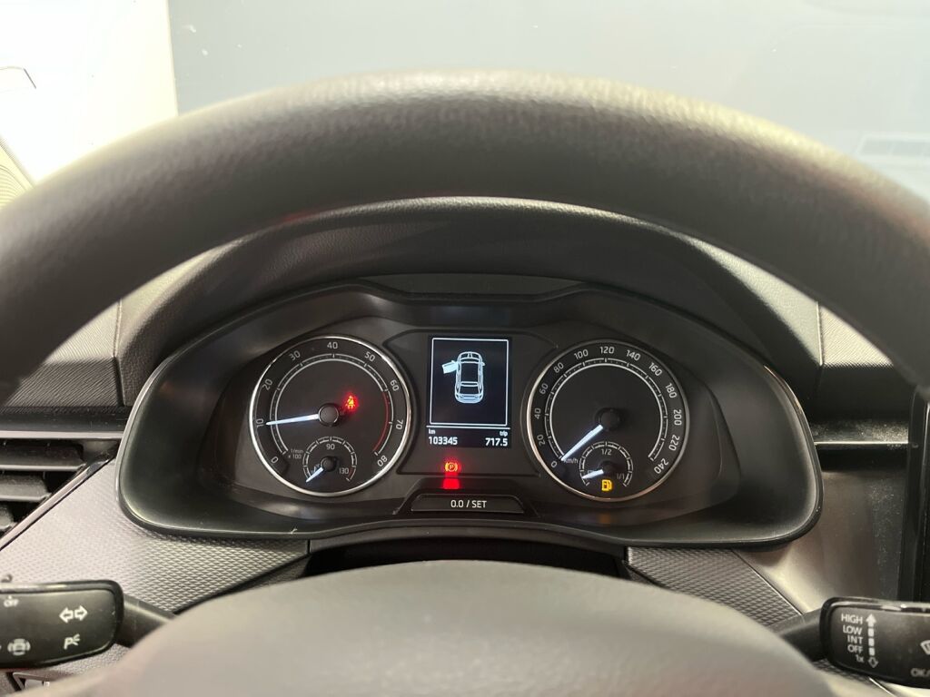 Skoda Scala 2020 Punainen