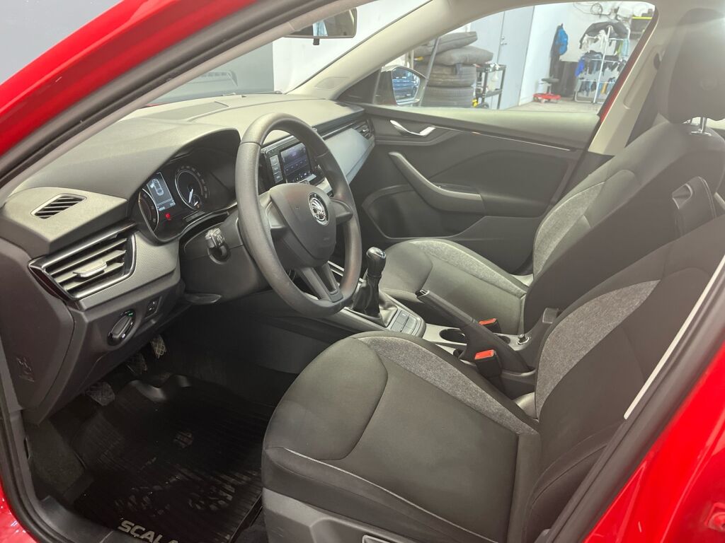 Skoda Scala 2020 Punainen