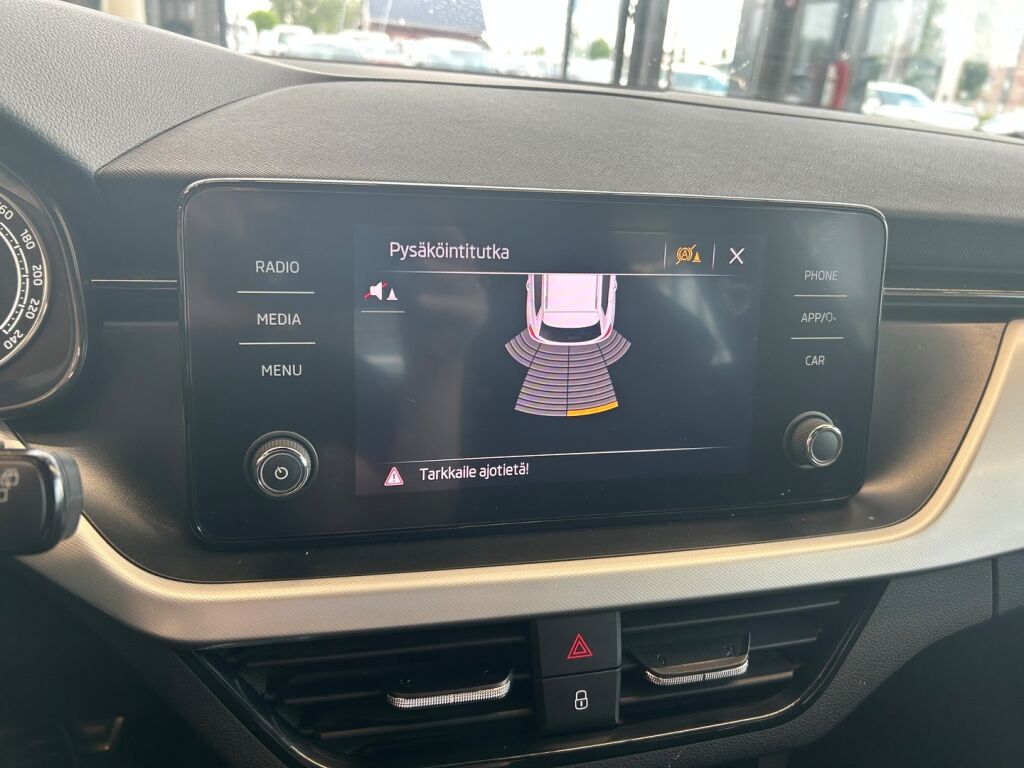 Skoda Kamiq 2020 Musta
