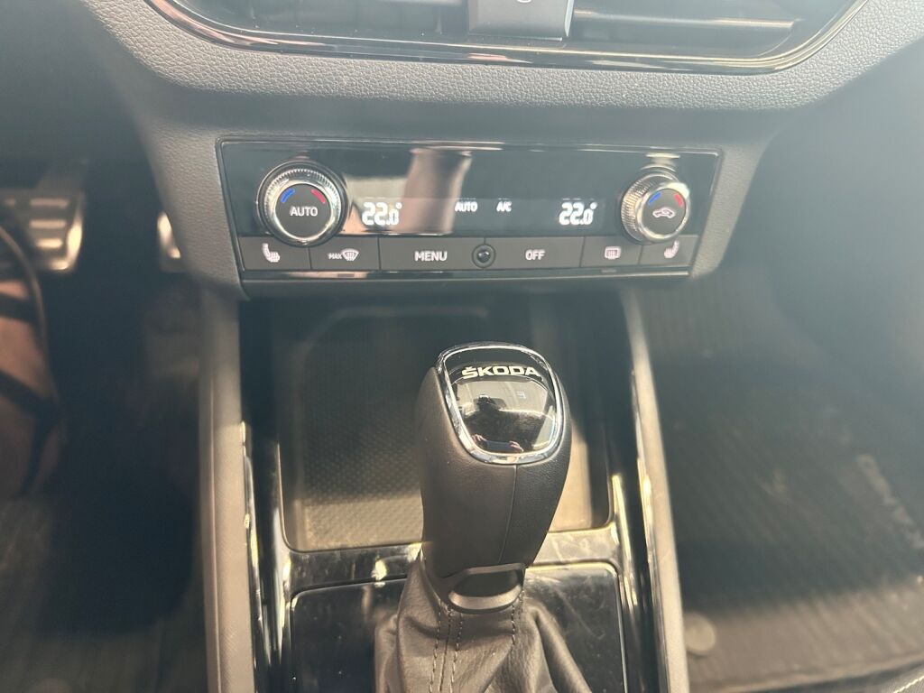 Skoda Kamiq 2020 Musta