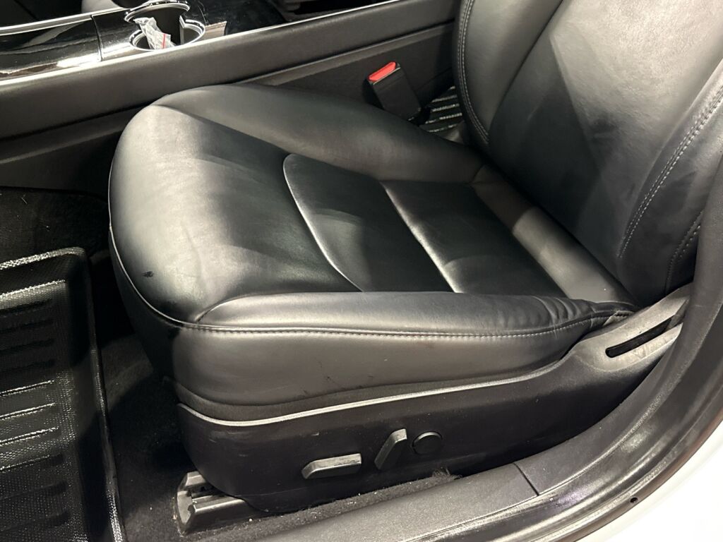 Tesla Model 3 2020 Valkoinen