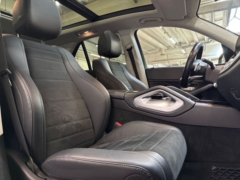 Mercedes-Benz GLE 2021 Musta