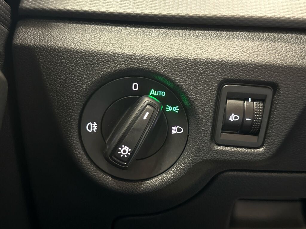 Skoda Scala 2020 Sininen