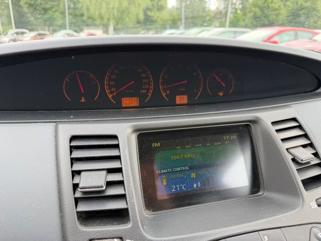 Nissan Primera 2005 Ruskea (beige)
