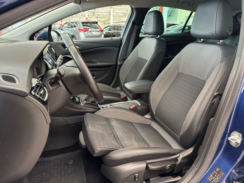 Opel Astra 2020 Sininen