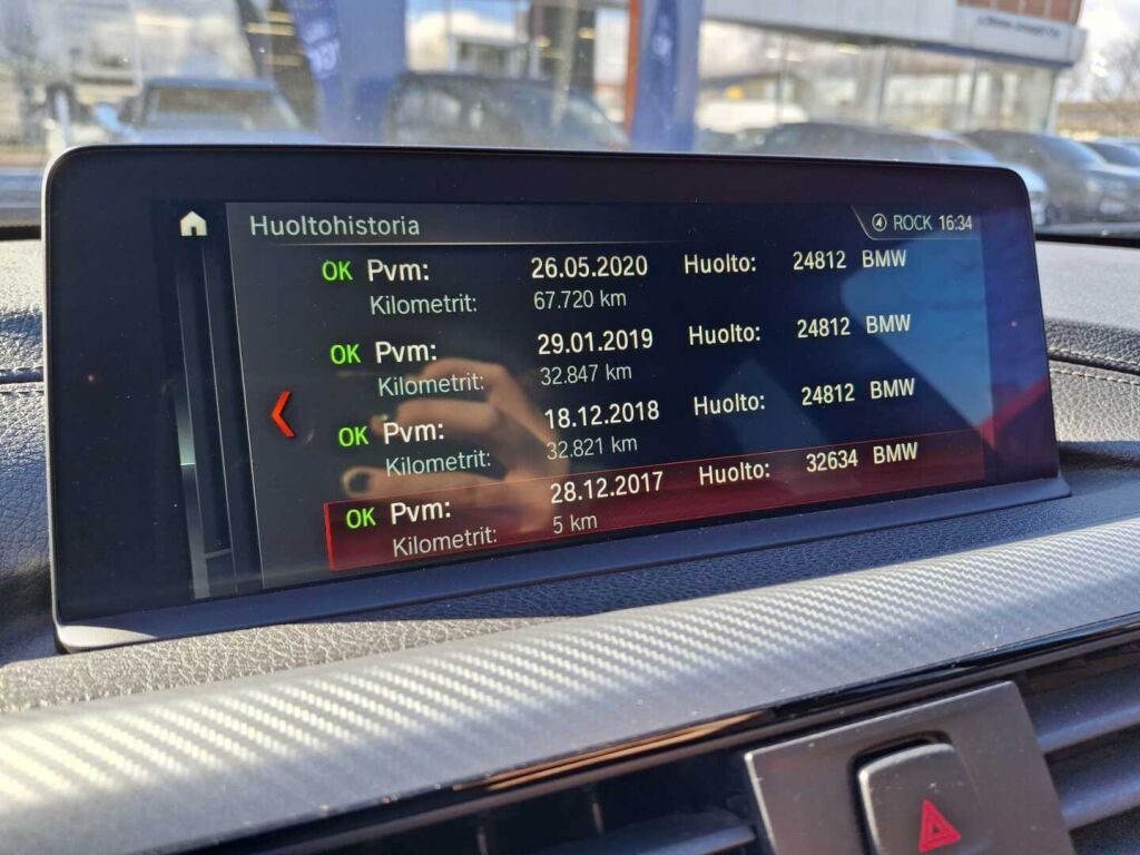 BMW 330 2018 Valkoinen