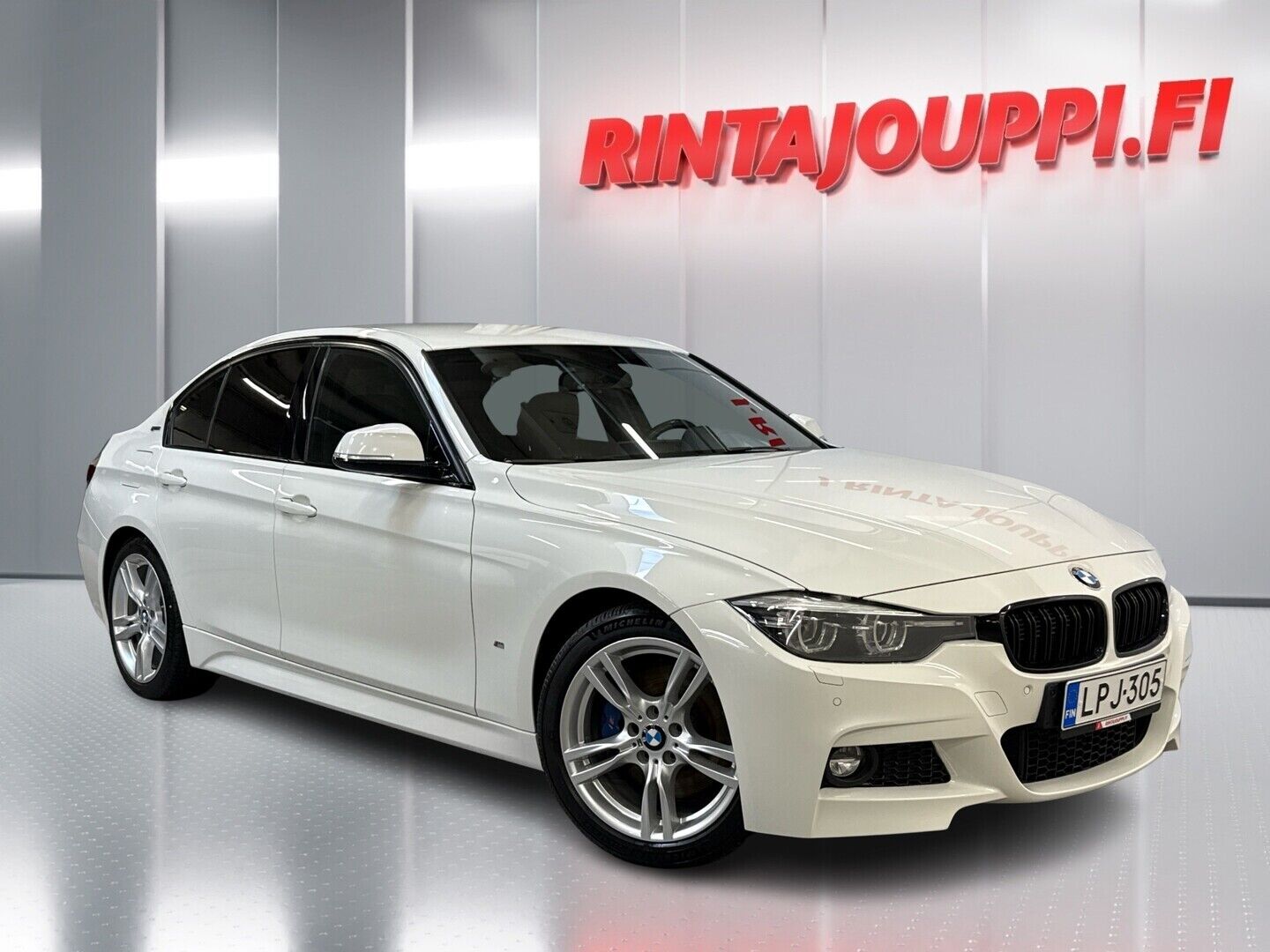 BMW 330